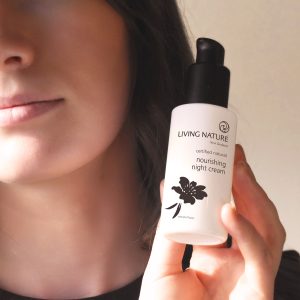 Kem dưỡng da ban đêm Nourishing Night Cream Living Nature