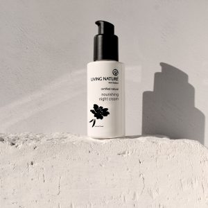 Kem dưỡng da ban đêm Nourishing Night Cream Living Nature